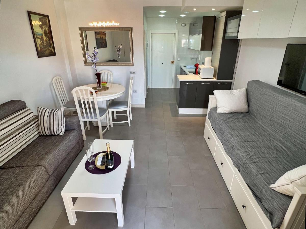 Benalbeach Playa - Estudio En Benalmádena Eksteriør billede